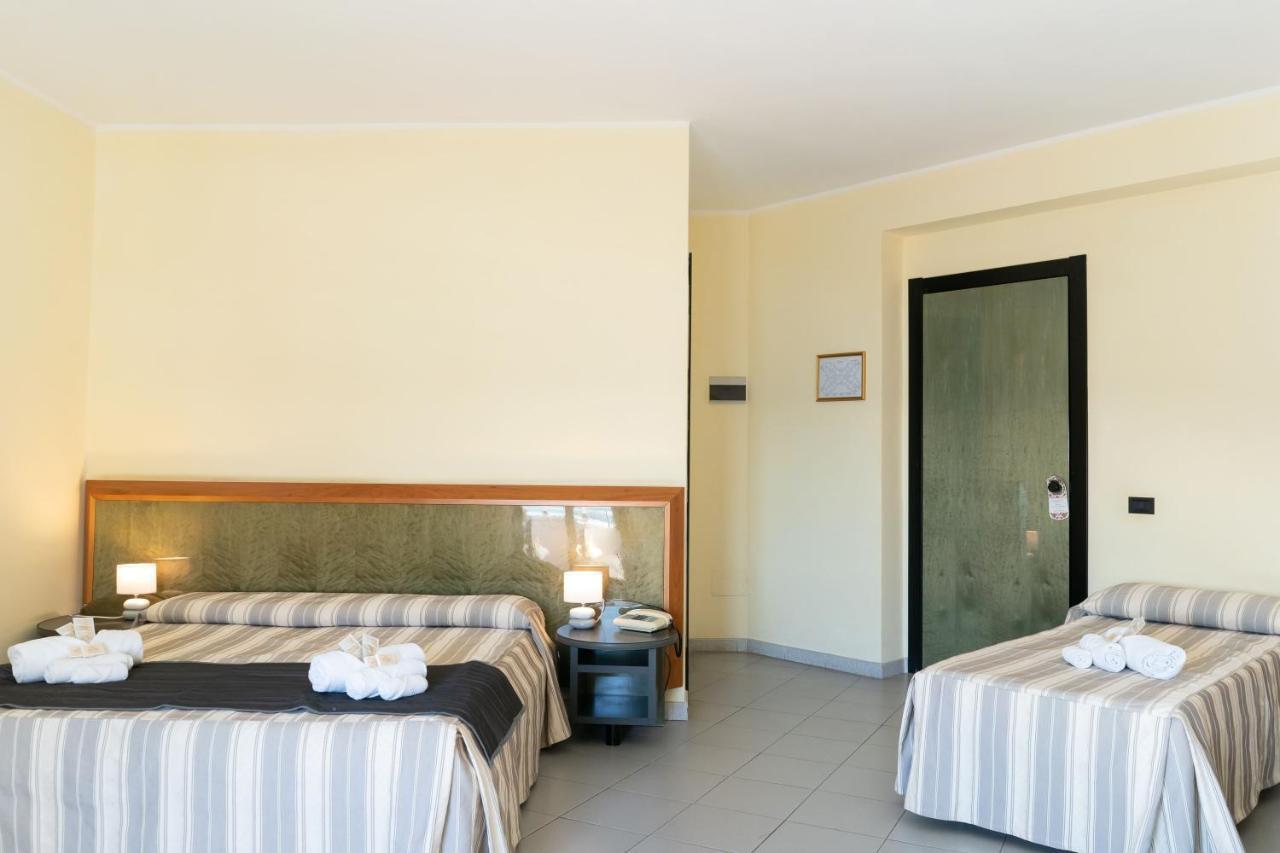 Hotel Melissa Torre Melissa Kültér fotó