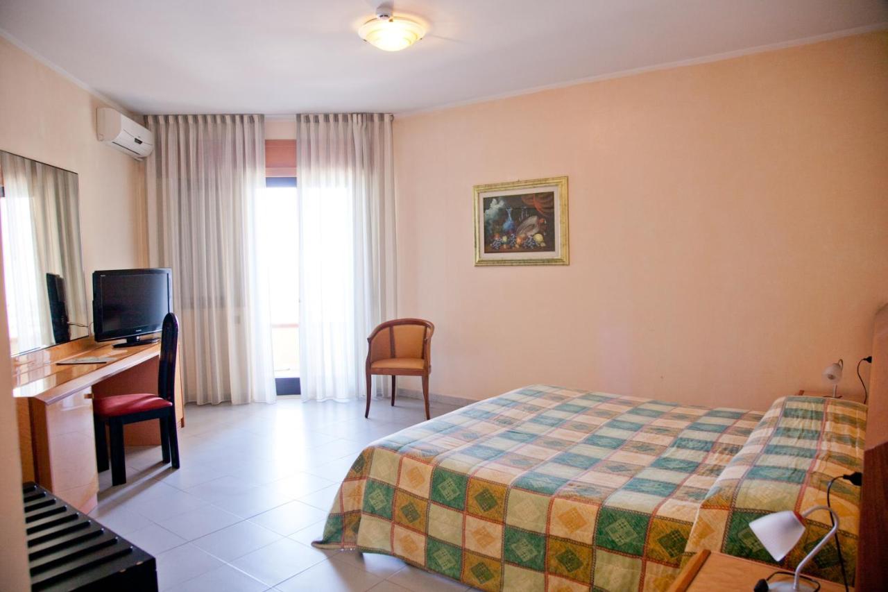 Hotel Melissa Torre Melissa Kültér fotó